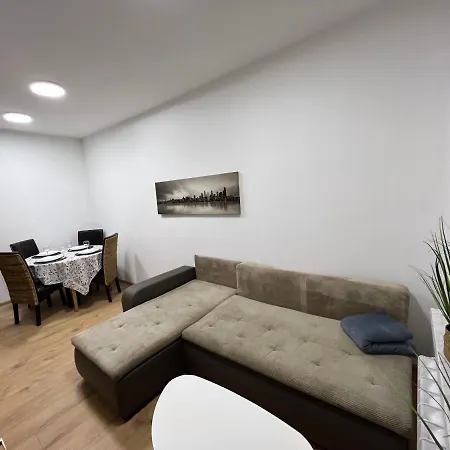 Apartmentsbymatyrafa-i Lägenhet