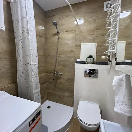 Apartmentsbymatyrafa-i *